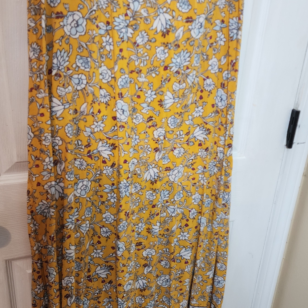 Old Navy Yellow Floral Dress - Picture 3 of 8